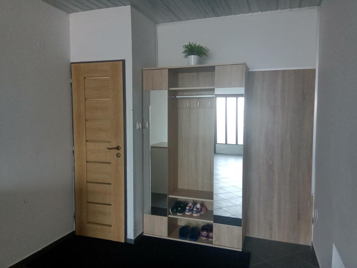 U Hradeb Apartment Mikulov Bagian luar foto